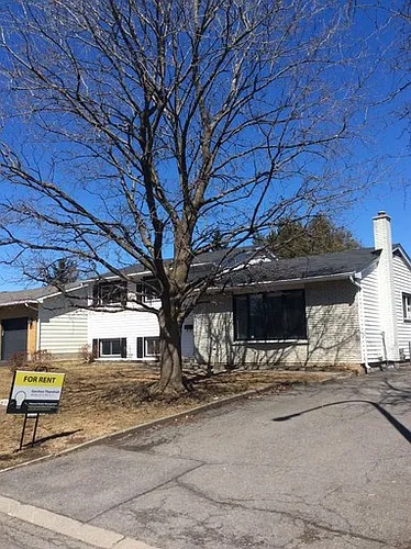 21 Keewatin Cres #1A Photo 1
