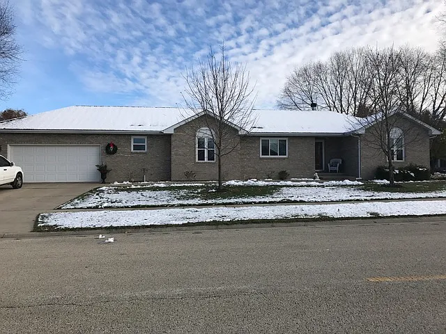 819 Burla Dr photo 1