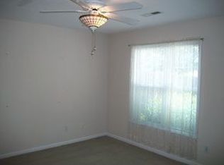 4325 River Crest Ln, Greensboro, NC 27409