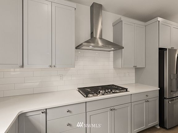 5th image of 9752 Prospect Place #31