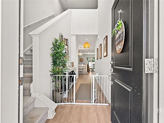 3rd image of 309 Lillian St