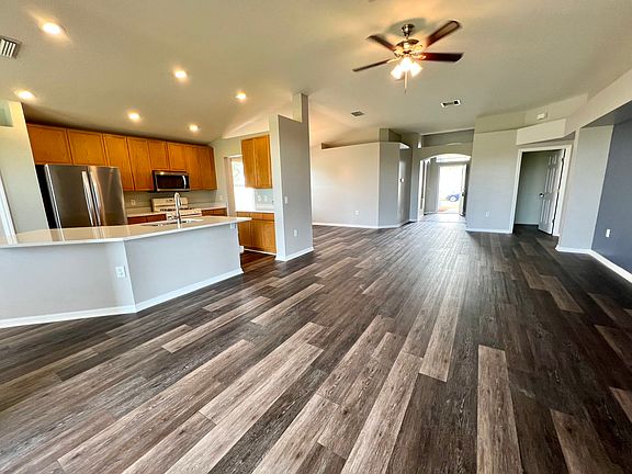 5th image of 4615 Marchmont Blvd