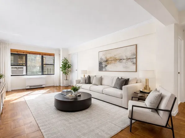 150 E 56th St APT 8A, New York, NY 10022