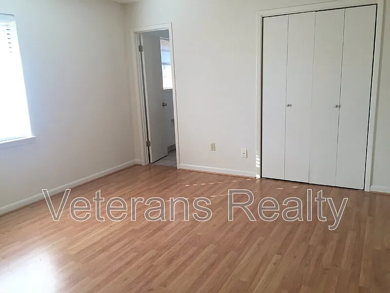 867 Vee St — Photo 11