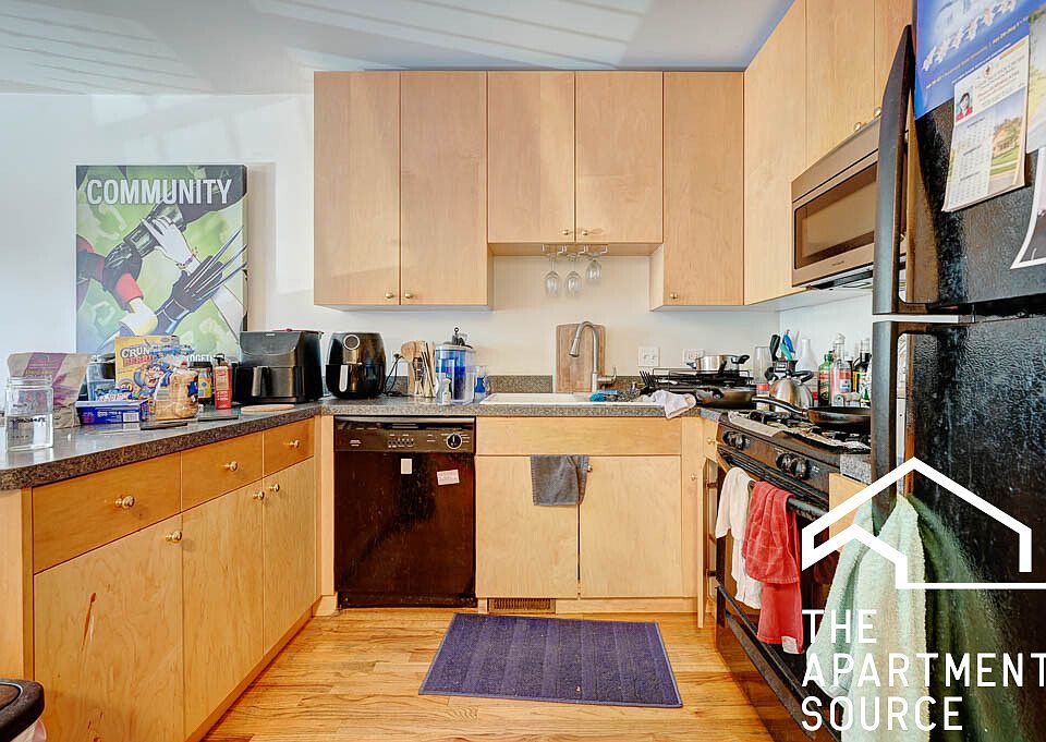 1st image of 1446 N Leavitt St APT 1F