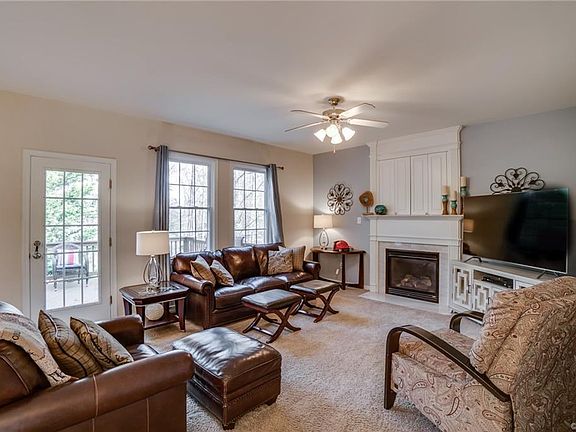 4th image of 2828 Fairway Homes Way