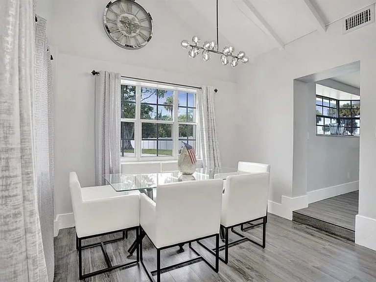 502 Rambling Drive Cir #1 — Photo 3