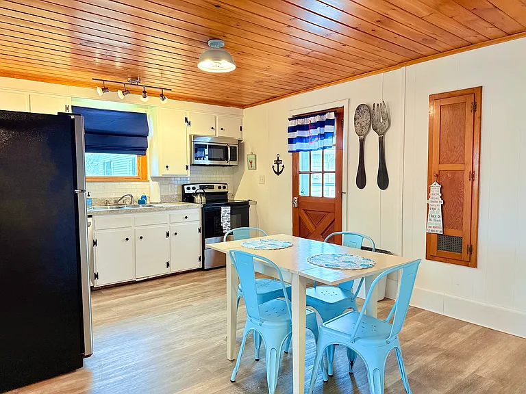 542 Ocean Ave #2 — Photo 3