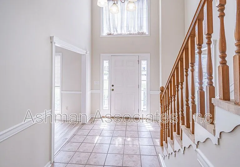 2402 Betsy Ct SW — Photo 6