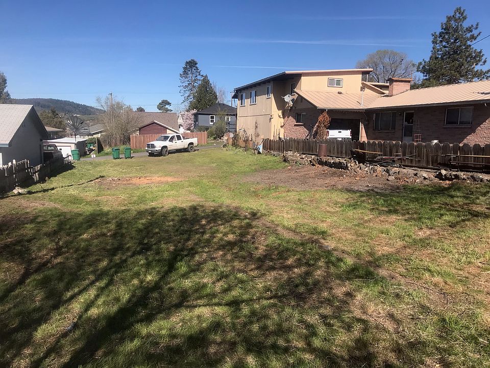 1st image of 264 N Laguna St