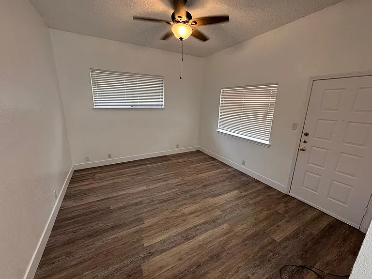 109 Misty Ct — Photo 18
