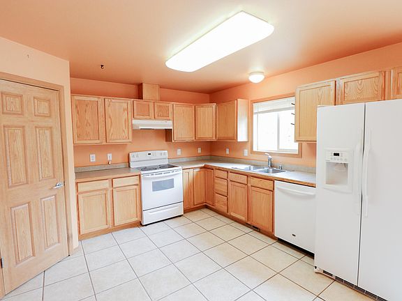 4th image of 3675 S Heartwood Cir