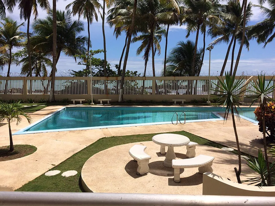 2 Surfside Mansion