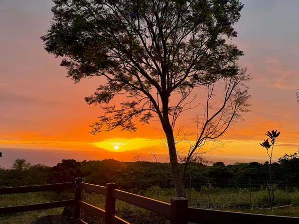 85-5122 Kiilae Rd, Captain Cook, HI 96704