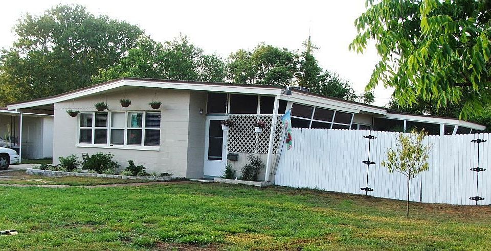 1st image of 6613 Loquat Ln