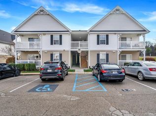 147 Brandy Mill Cir #25E, High Ridge, MO 63049