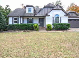 15 Tucker Farm Cir, Angier, NC 27501