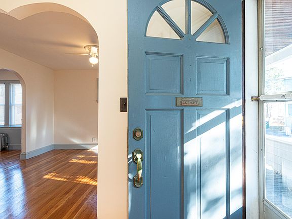 3rd image of 26 Eliot St Floor 1