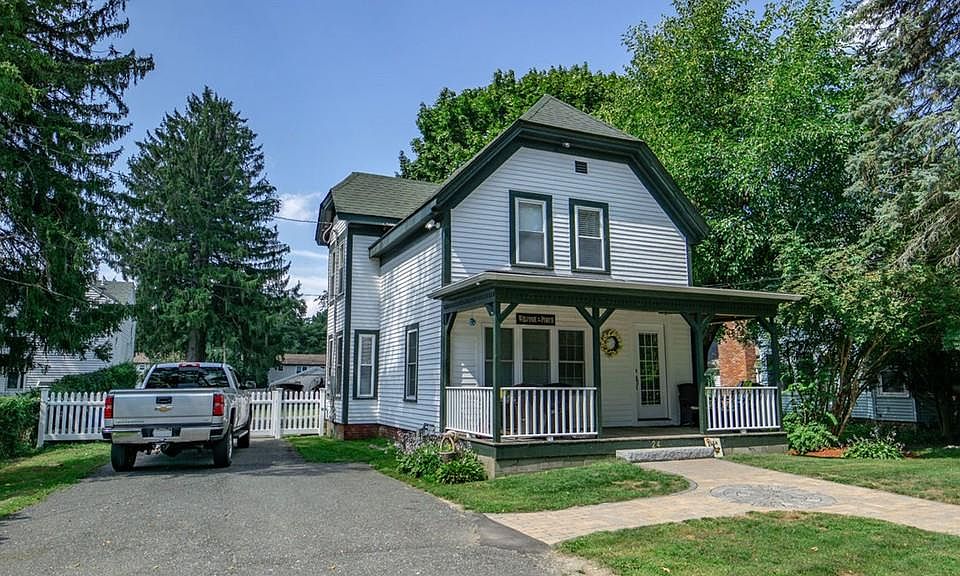 1st image of 24 Coffin Ave