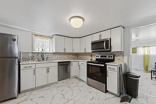 307 E Oak St #B Photo 1 307 E Oak St #B Photo 1
