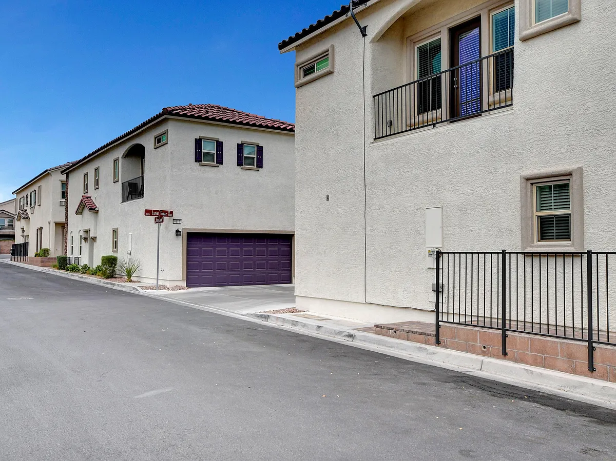 Gleneagles Village Townhomes - Gleneagles Village
