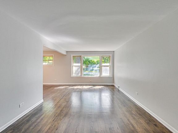 4th image of 21422 Jeffrey Dr