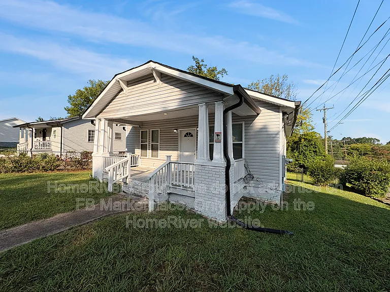 1219 N Chamberlain Ave — Photo 6