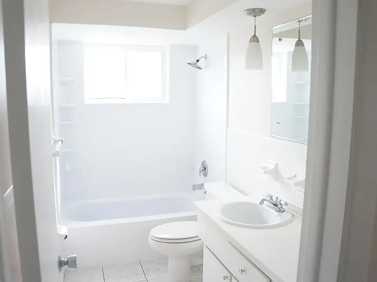 7608 Camelot Rd — Photo 7