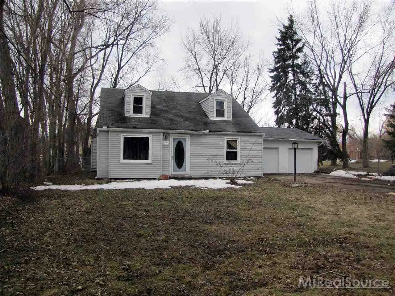 2340 Vermont Dr photo 1