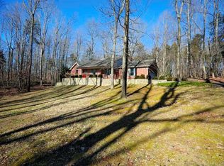 7660 Pine Shore Dr SE, Elizabeth, IN 47117