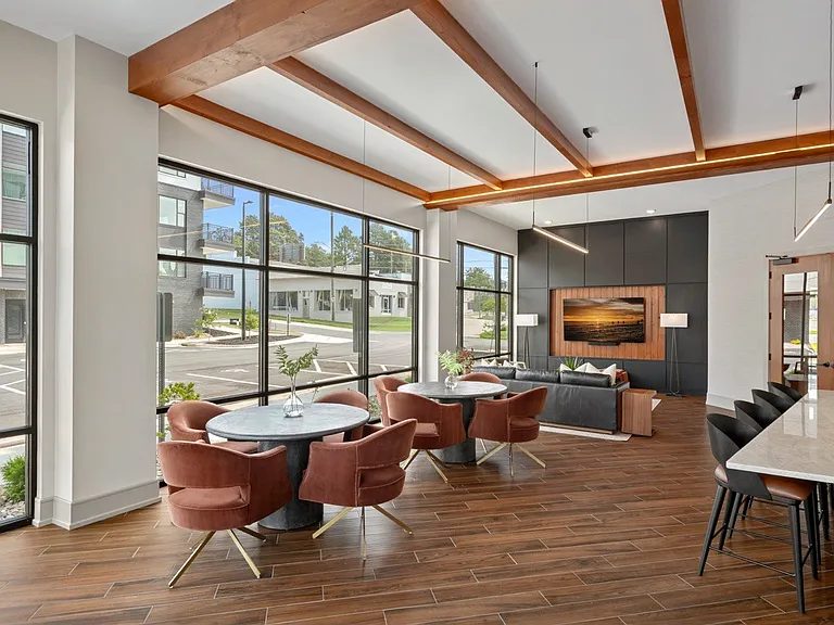 Spring Street Apartments — Photo 41