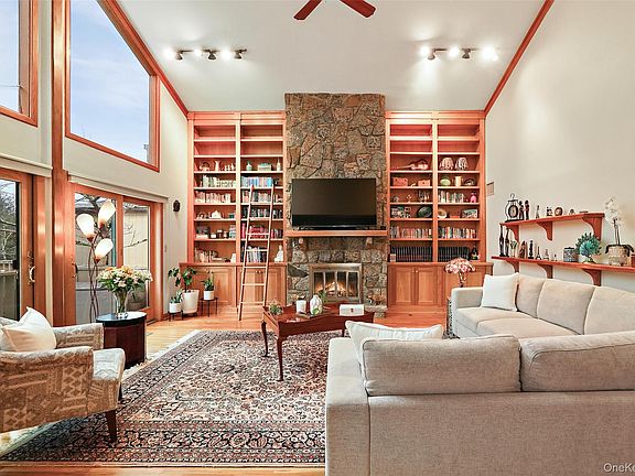 2nd image of 8 Talcott Road