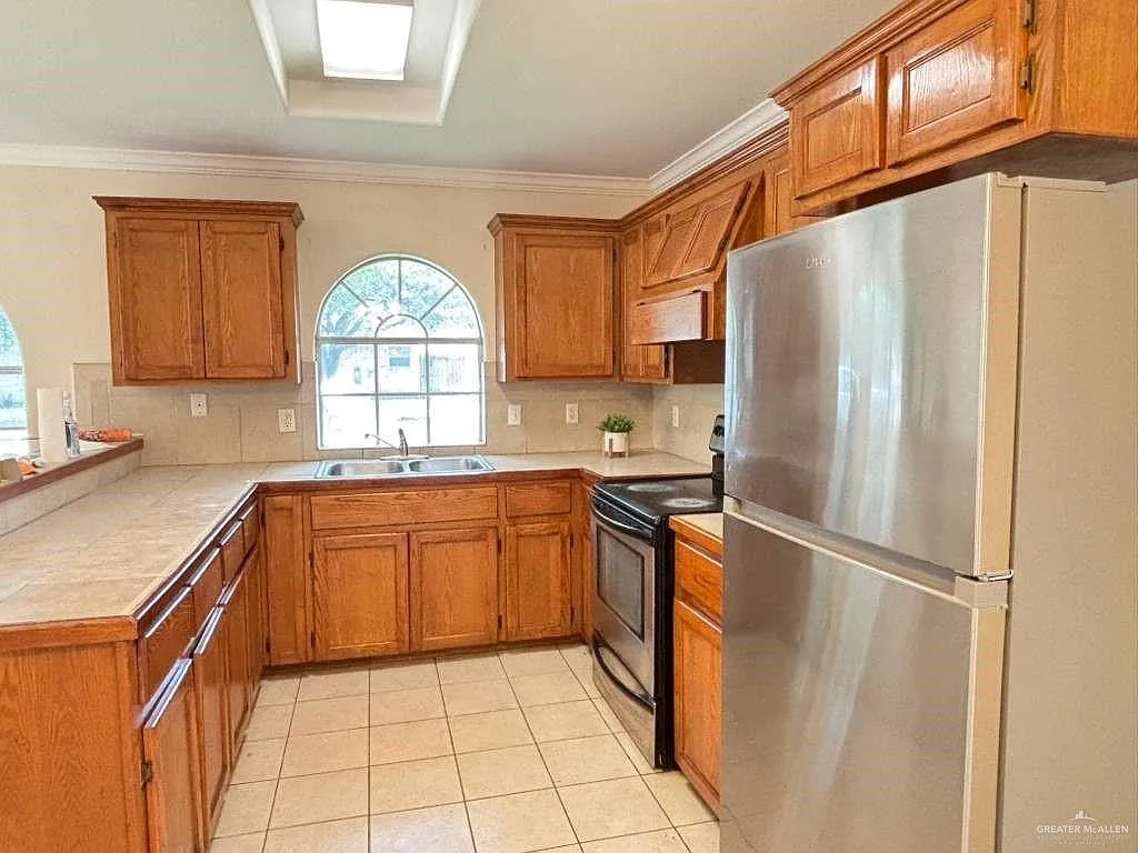 2 bed, 3.0 bath, 1080 sqft, $1,000 — Photo 3