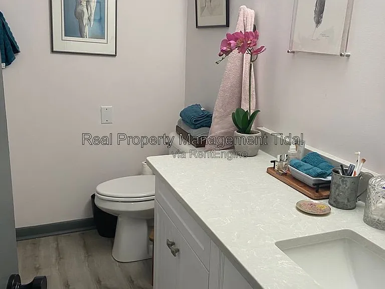 1006 Hanson Way — Photo 10