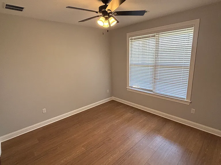2556 Beauvoir Dr — Photo 7