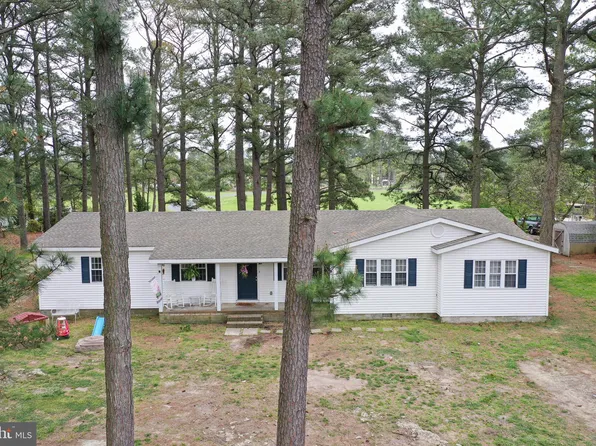5059 Manokin Rd, Crisfield, MD 21817