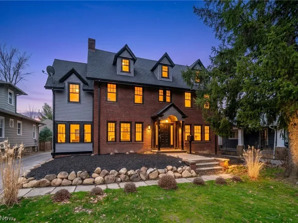 2124 Lamberton Rd, Cleveland Heights, OH 44118