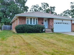 5170 Oak Ridge Dr, Willoughby, OH 44094