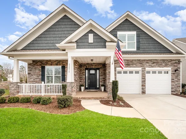 22030 Molly Harper Dr, Cornelius, NC 28031
