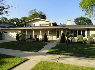 2910 Scottlynne Dr, Park Ridge, IL 60068