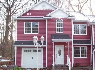 59 Middle Ave, Shelton, CT 06484