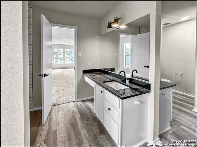 4 bed, 2.5 bath, 2576 sqft, $2,000 — Photo 4