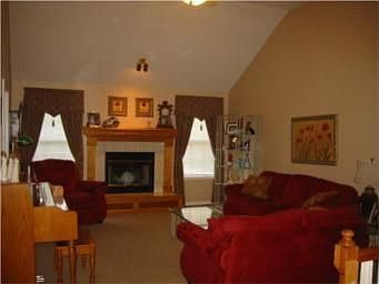 4th image of 1001 NW Creek Side Ln