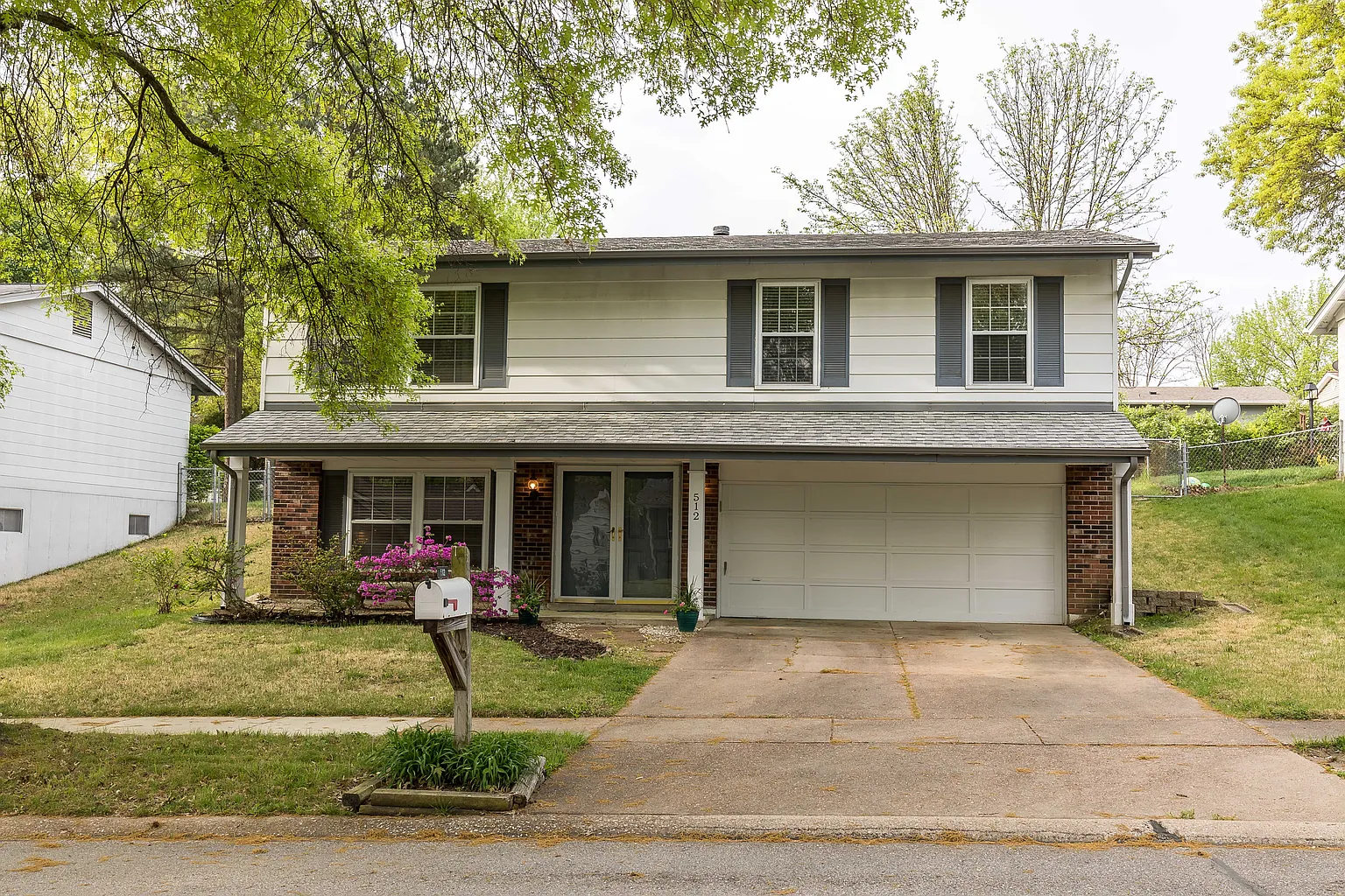 512 Arborwood Dr photo 1