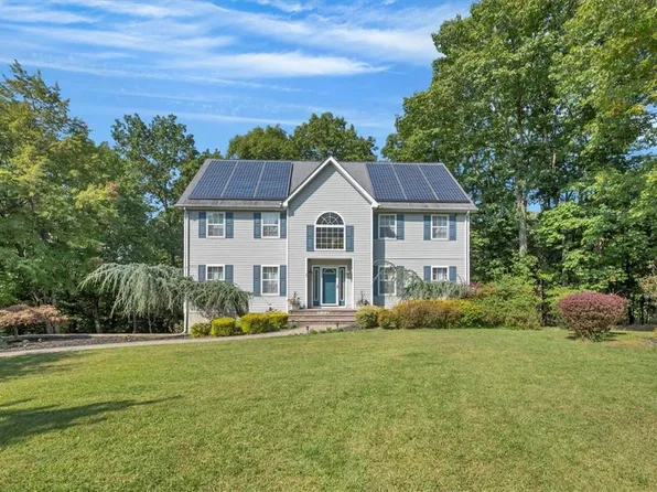 19 Dartmouth Road, Highland Mills, NY 10930