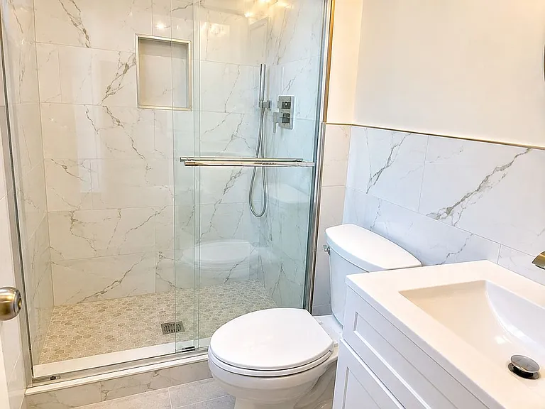 426 Broad St #1 — Photo 8