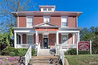1st image of 245 Merchant St