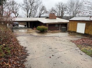 28242 S Lovers Ln, Park Hill, OK 74451