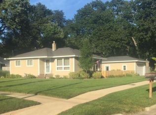 230 Douglas Ct, Spring Lake, MI 49456