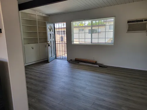 425 W Sierra Madre Blvd #E Photo 1 425 W Sierra Madre Blvd #E Photo 1